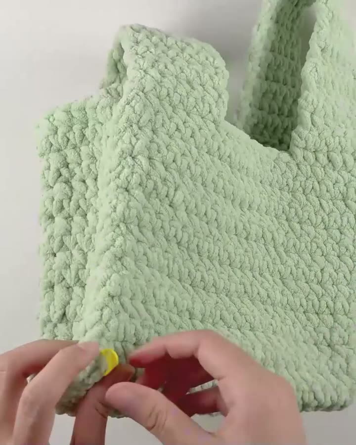 This Beautiful Green Handbag